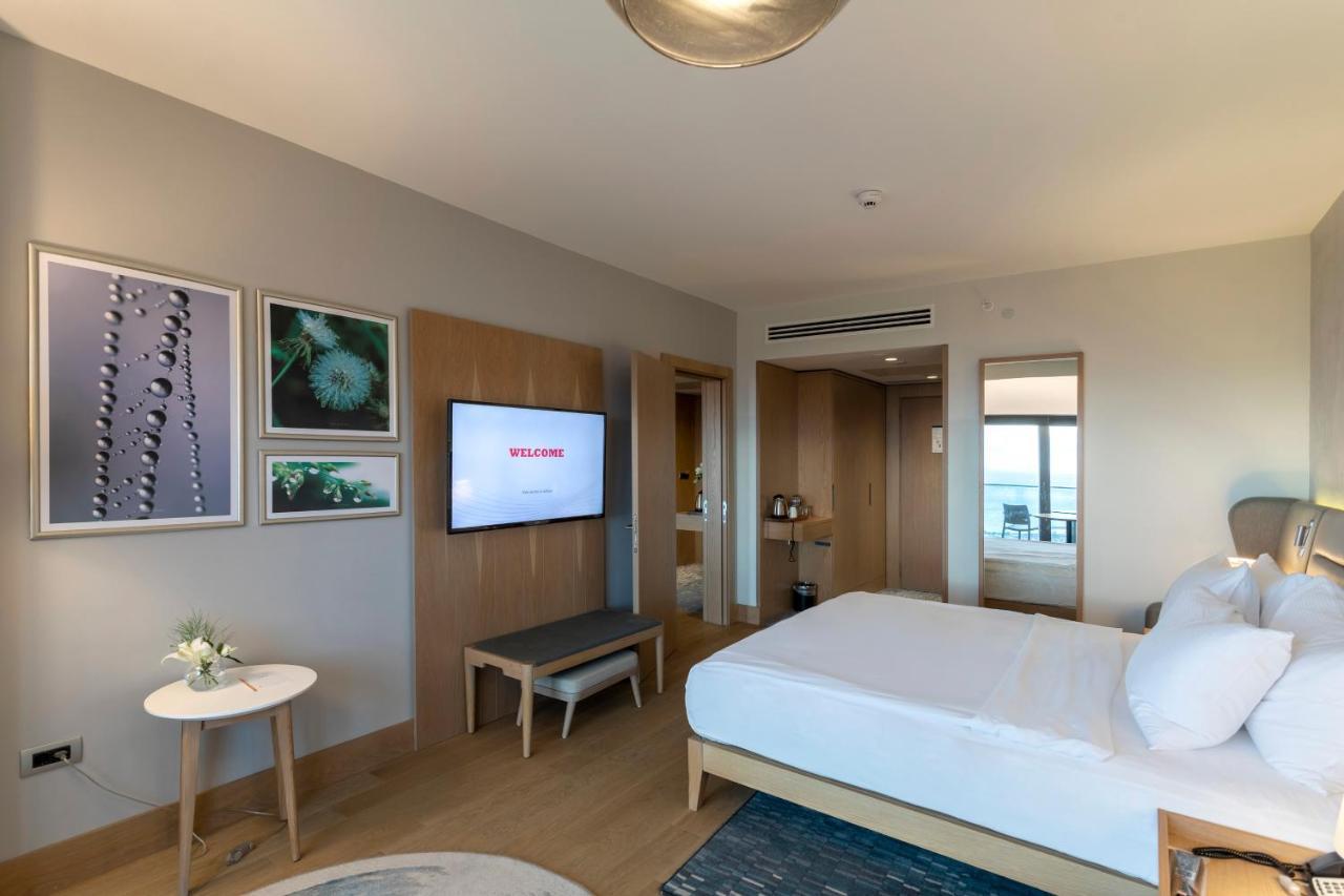 特拉布宗丽笙酒店 外观 照片 A bedroom at the hotel