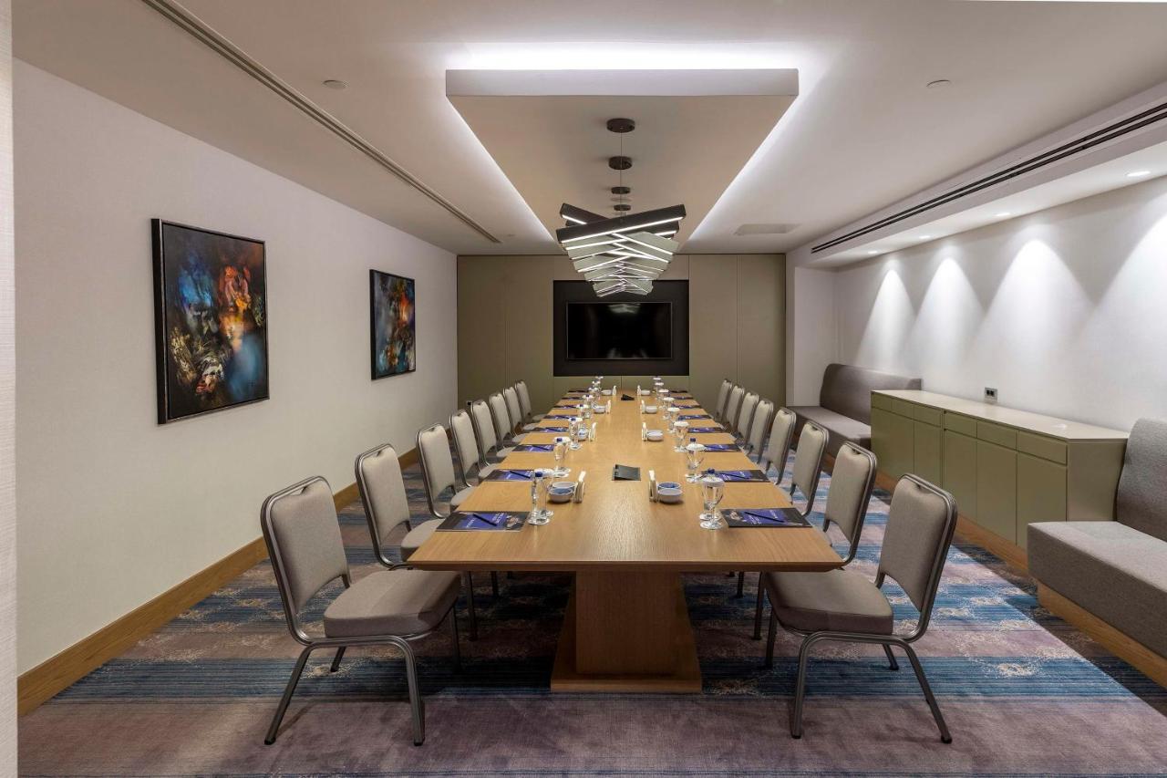 特拉布宗丽笙酒店 外观 照片 Boardroom at the hotel