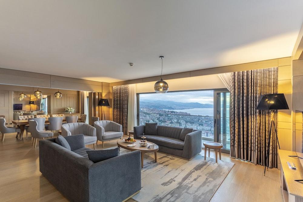 特拉布宗丽笙酒店 外观 照片 A suite at the hotel