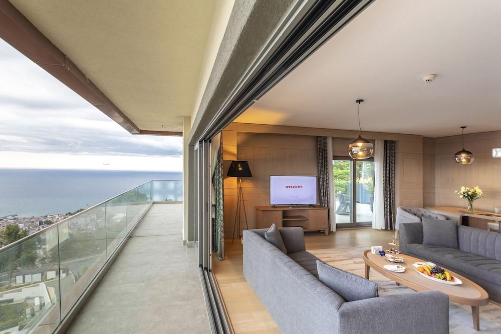 特拉布宗丽笙酒店 外观 照片 Suite at the hotel