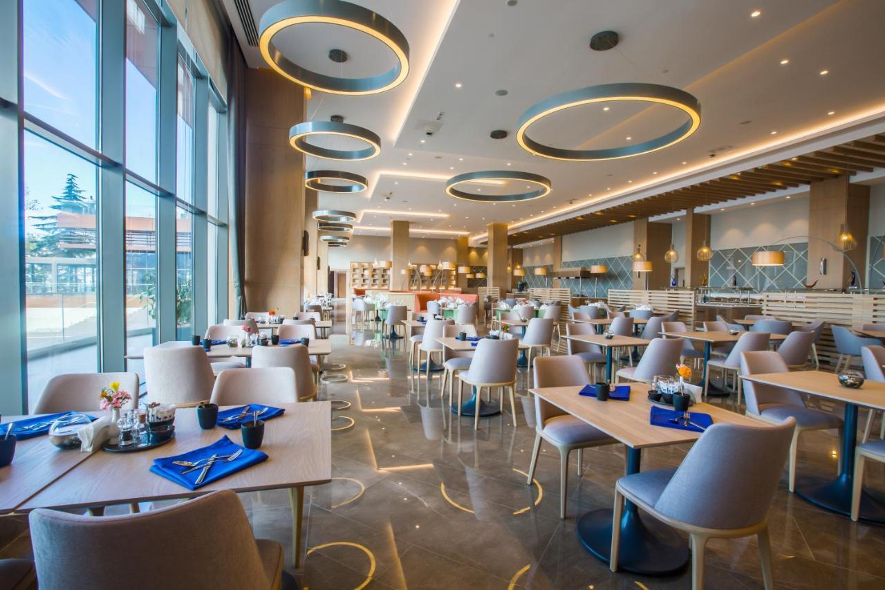 特拉布宗丽笙酒店 外观 照片 The restaurant